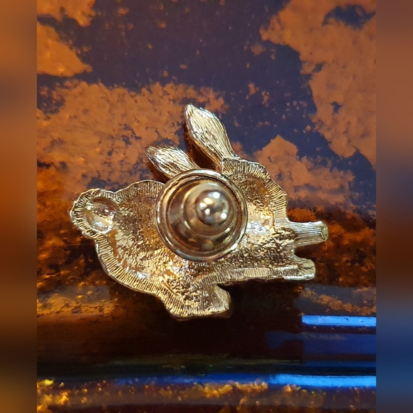 Gold Rabbit Pin - Picture 2 of 2